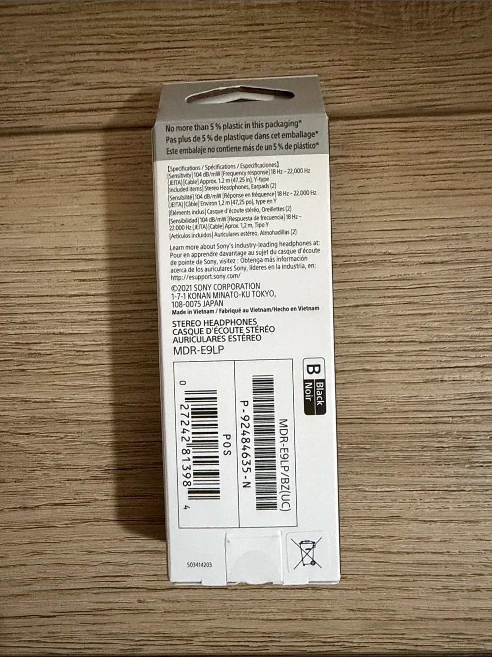 NEW IN BOX Sony Clear Sound Black Earbuds Wired Earphones